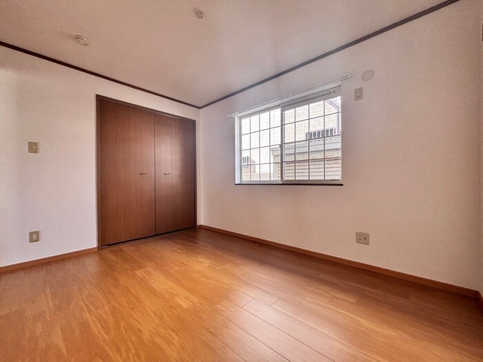 物件内観写真10　(居室)