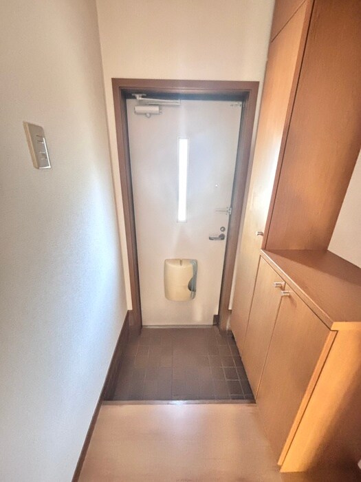 物件内観写真19　(玄関)