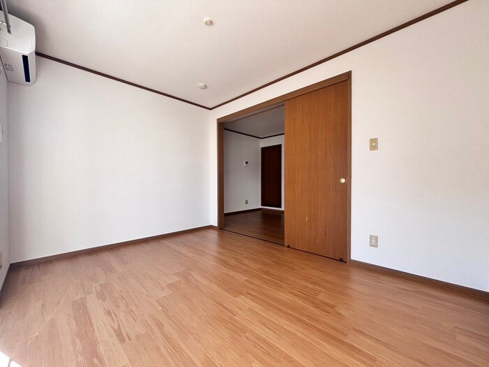 物件内観写真22　(居室)