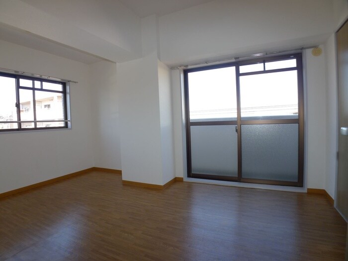 物件内観写真10　(居室)