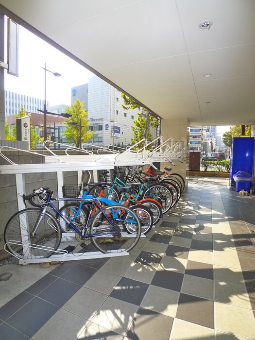 物件外観写真4　(駐輪場)