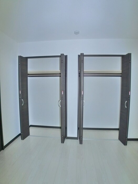 物件内観写真13　(収納)