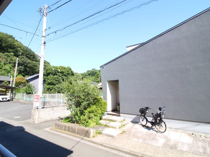 物件内観写真15　(室内からの展望)