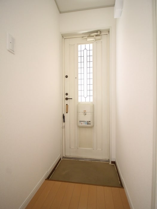 物件内観写真17　(玄関)