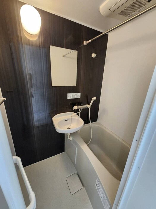 物件内観写真9　(洗面)