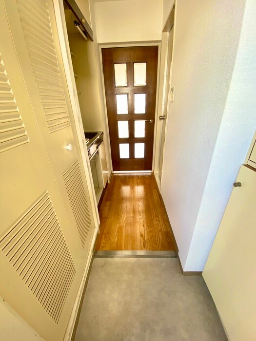 物件内観写真22　(玄関)