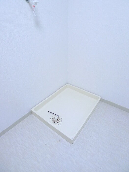 物件内観写真9　(洗濯機置場)