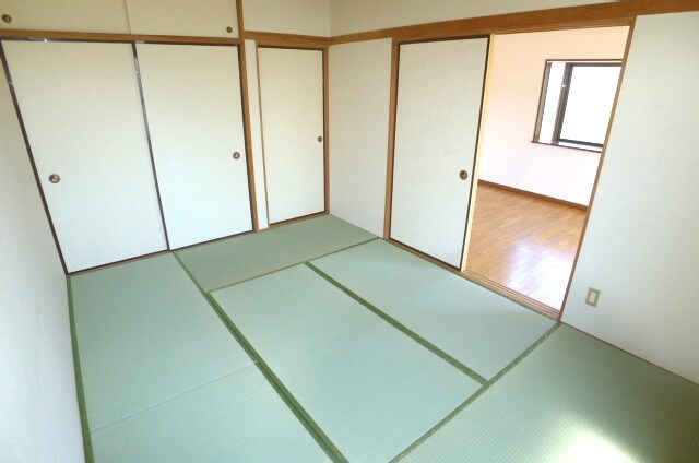 物件内観写真10　(居室)