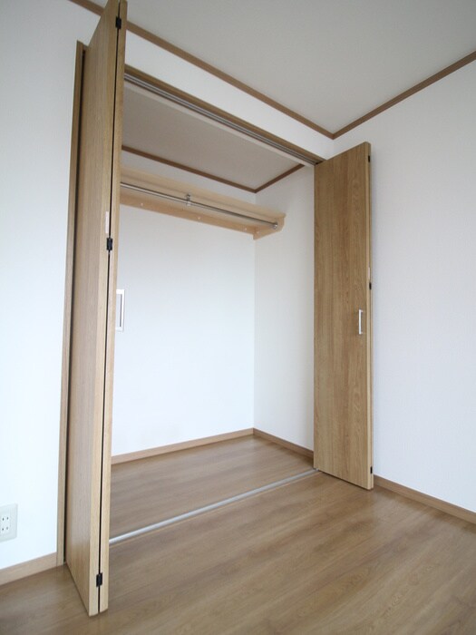 物件内観写真13　(収納)