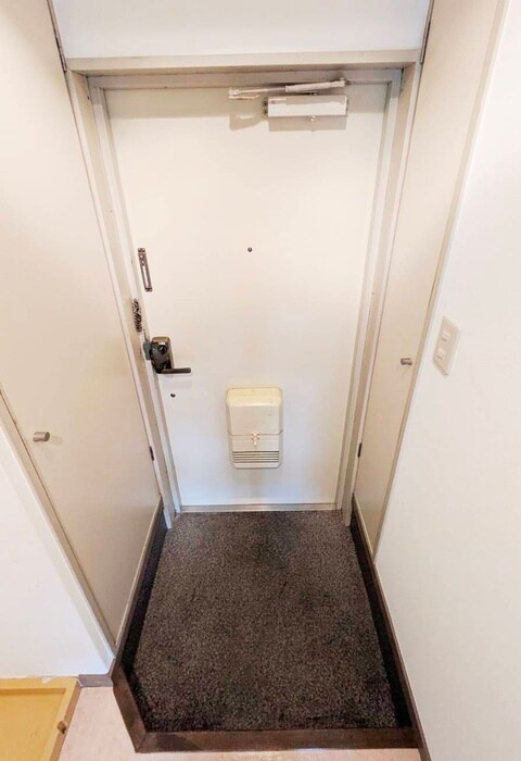物件内観写真21　(玄関)