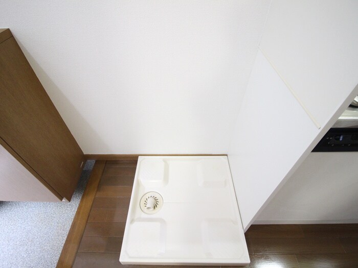 物件内観写真14　(洗濯機置場)