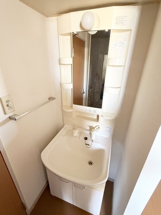 物件内観写真11　(洗面)