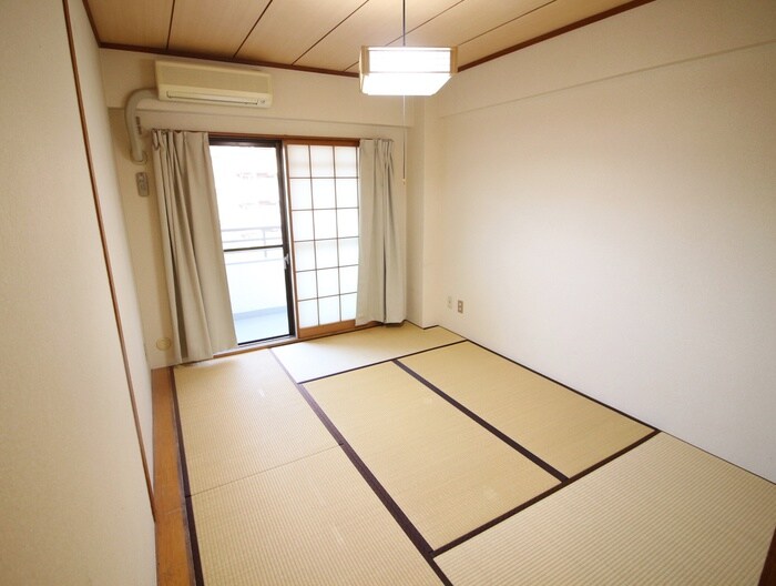 物件内観写真8　(居室)