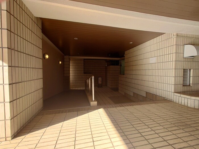 物件外観写真4　(建物設備)