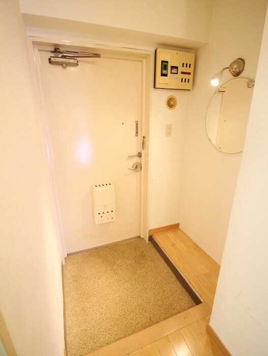 物件内観写真14　(玄関)