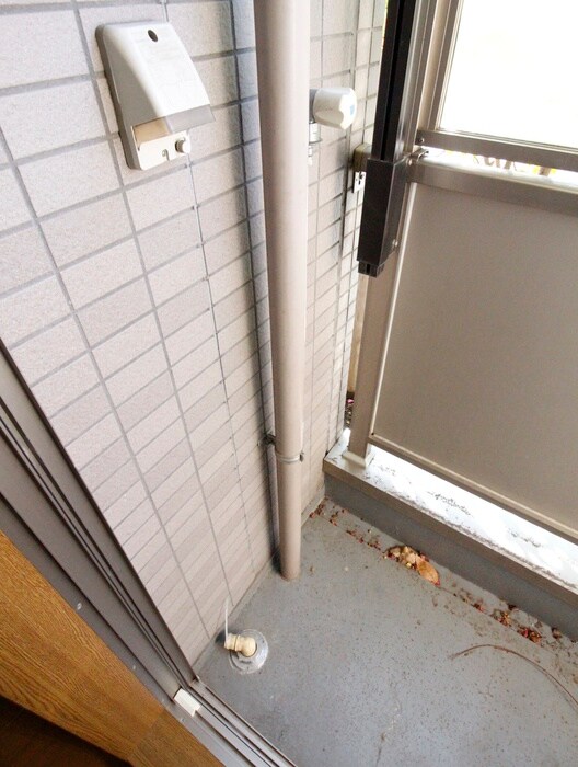 物件内観写真15　(洗濯機置場)