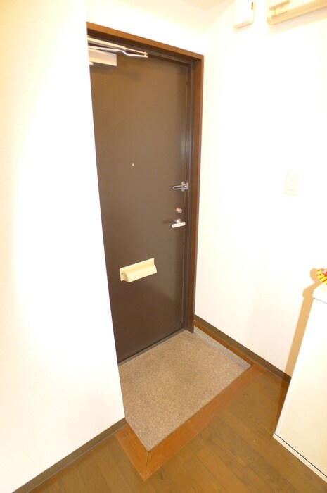 物件内観写真15　(玄関)