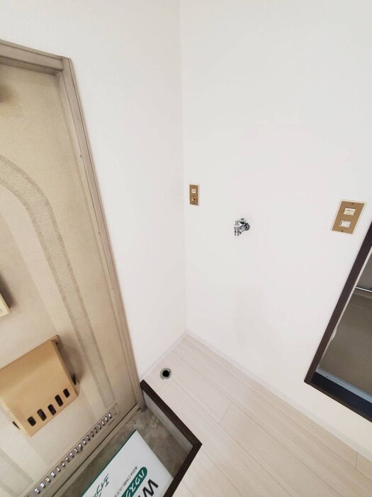 物件内観写真14　(洗濯機置場)