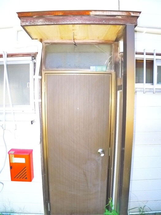 物件外観写真5　(エントランス部分)