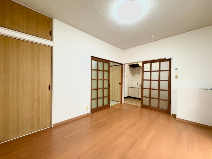 物件内観写真4　(居室)