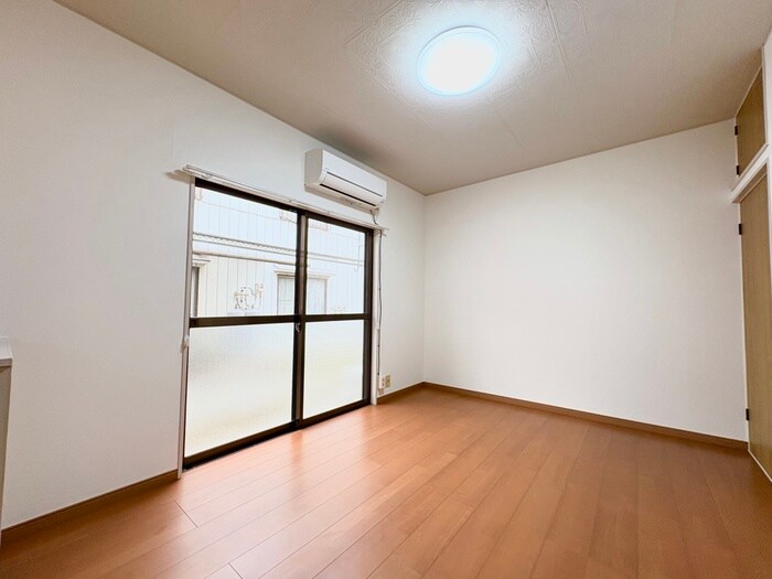 物件内観写真6　(居室)