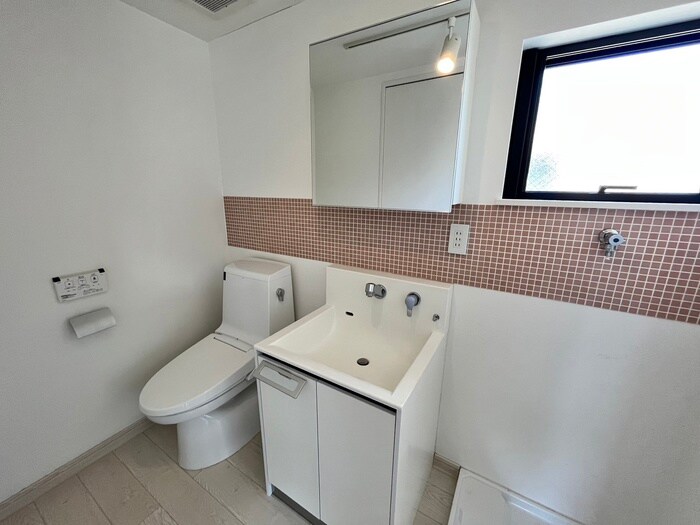 物件内観写真12　(洗面)