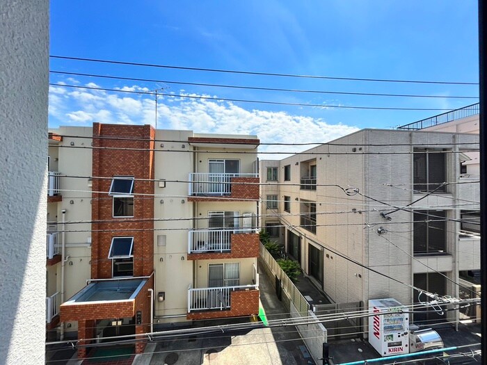 物件内観写真22　(室内からの展望)