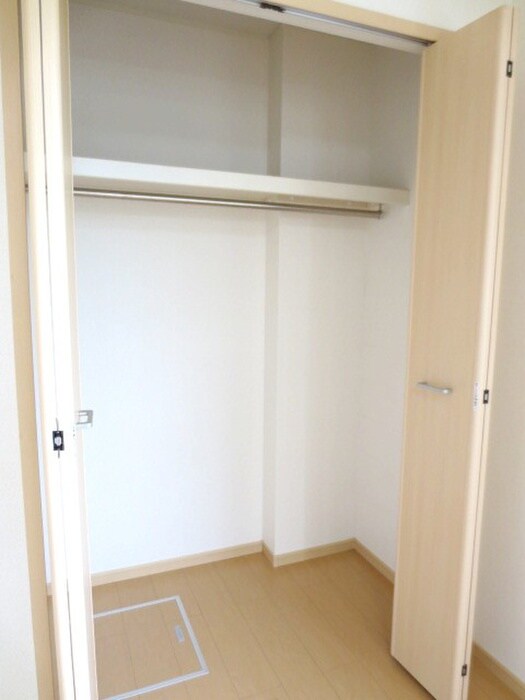 物件内観写真11　(収納)