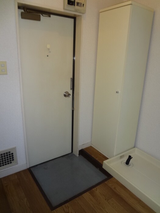 物件内観写真13　(玄関)