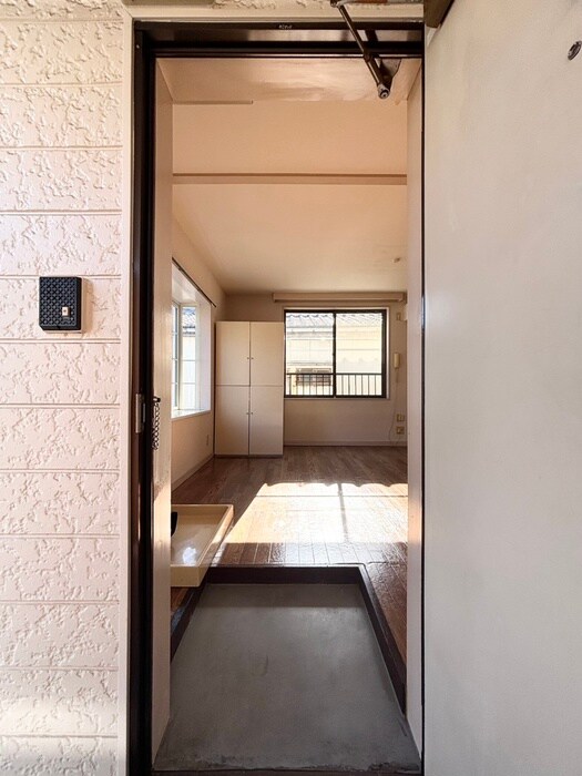 物件内観写真18　(玄関)