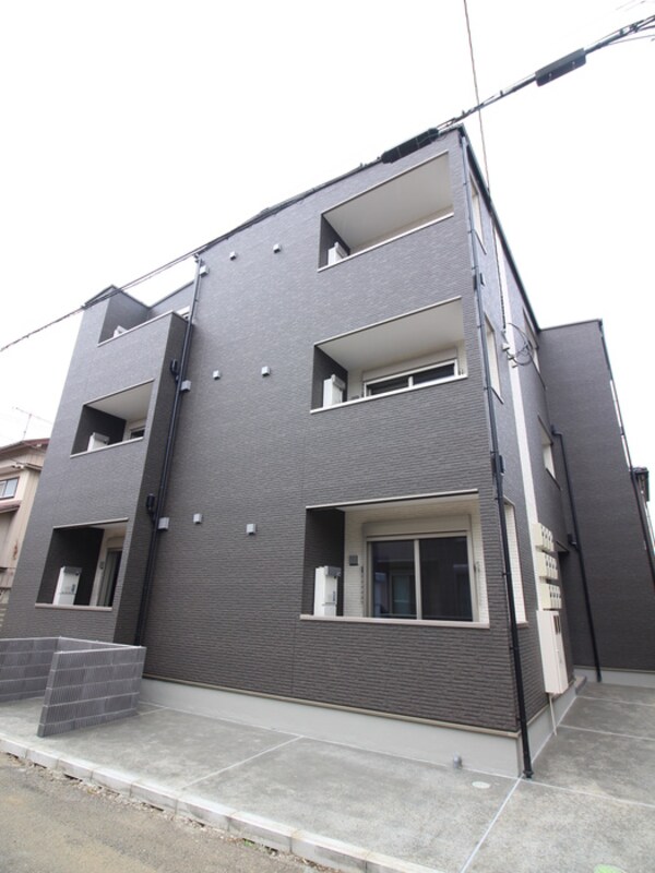 建築中