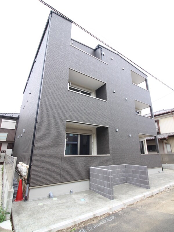 建築中