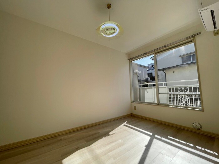 物件内観写真8　(居室)