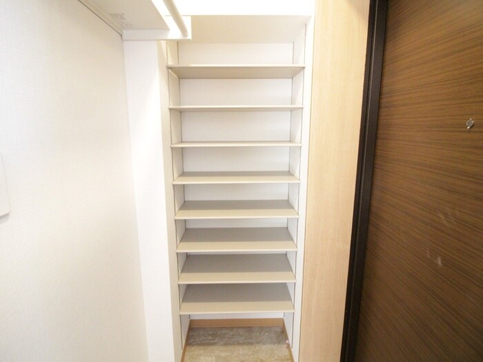 物件内観写真14　(靴箱)