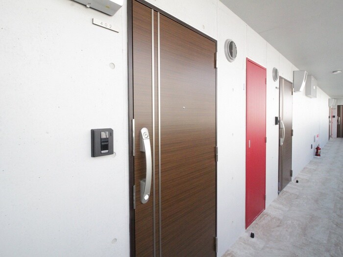 物件内観写真22　(玄関)