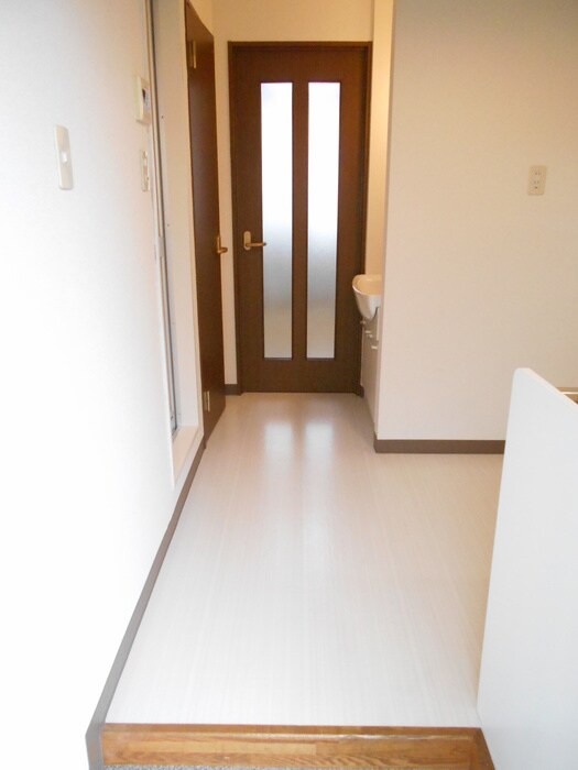 物件内観写真10　(廊下)