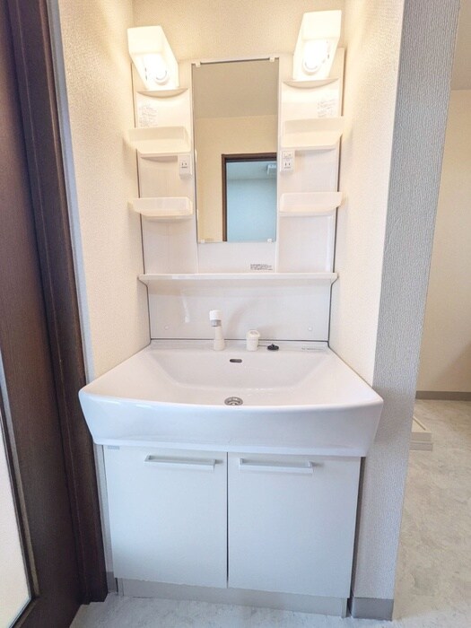 東千葉ハイリビング六番館の洗面