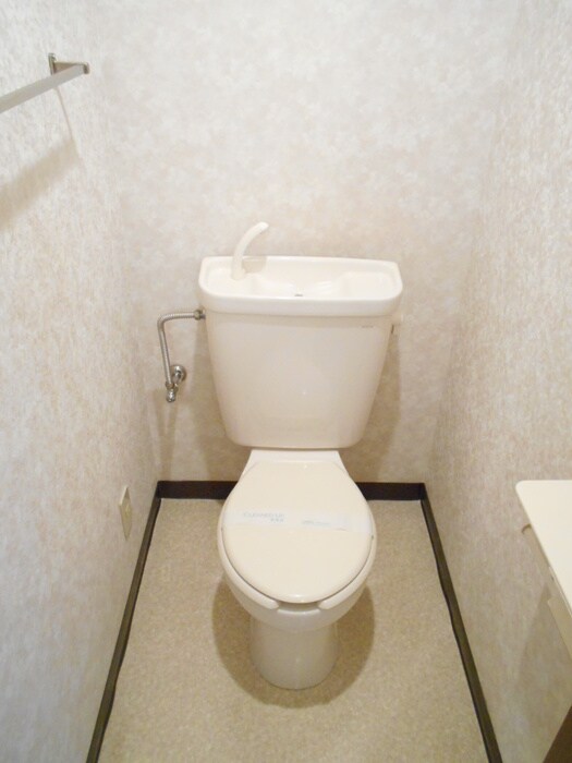 物件内観写真13　(トイレ)