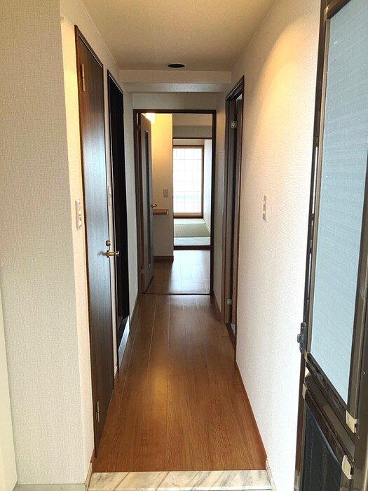 物件内観写真15　(廊下)