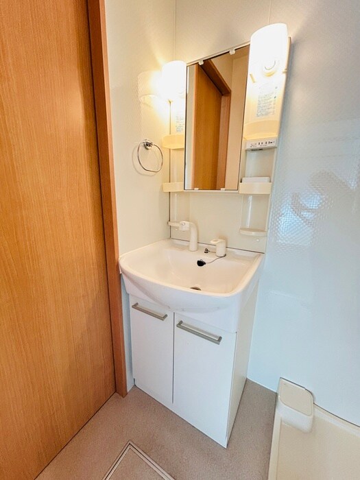 物件内観写真11　(洗面)