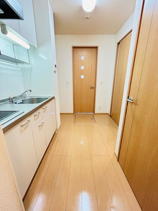 物件内観写真18　(廊下)