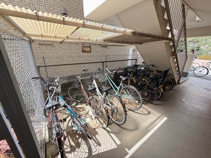 永光ハイツの駐輪場