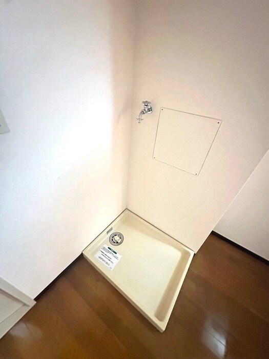 永光ハイツの洗濯機置場