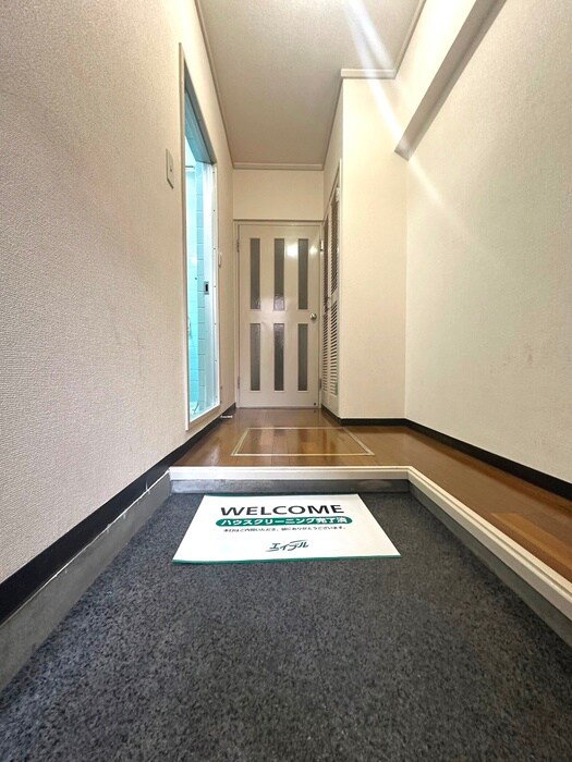 永光ハイツの玄関