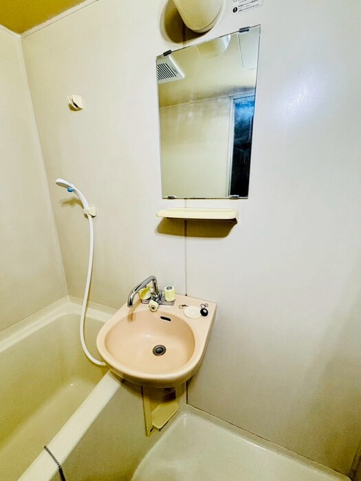 物件内観写真11　(洗面)