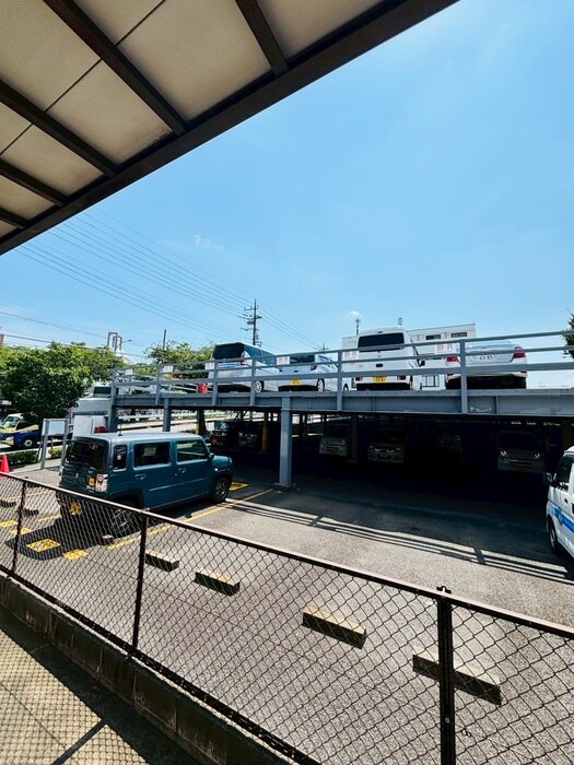 物件内観写真15　(室内からの展望)