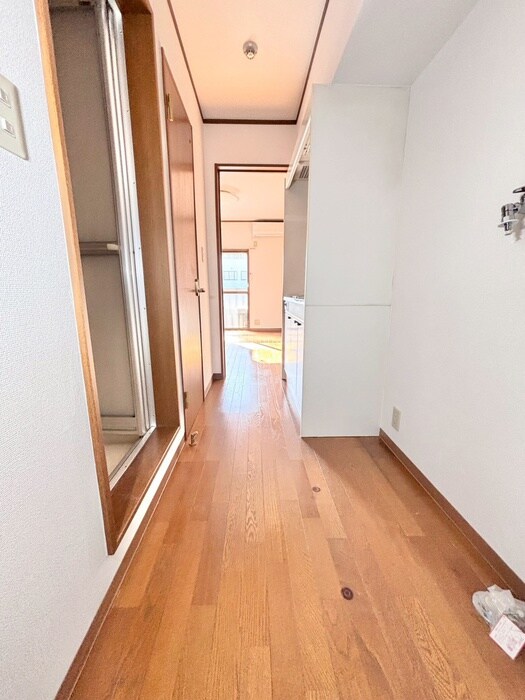 物件内観写真21　(廊下)