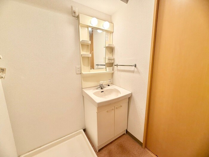 物件内観写真12　(洗面)