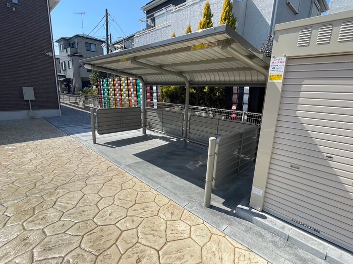 物件外観写真5　(駐輪場)