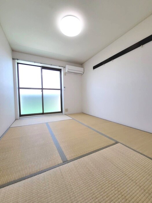 物件内観写真6　(居室)